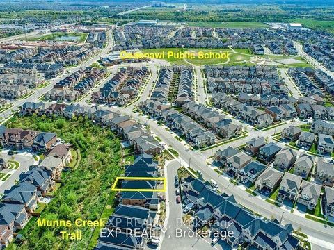 Photo 3 at 18 - 3129 Riverpath Common, GO Glenorchy, Oakville