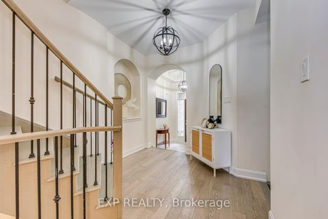 Photo 7 at 18 - 3129 Riverpath Common, GO Glenorchy, Oakville