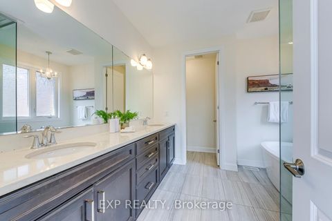 Photo 39 at 18 - 3129 Riverpath Common, GO Glenorchy, Oakville