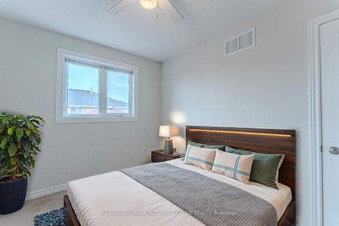 Photo 13 at 63 Wismer Avenue, Northwest, Barrie