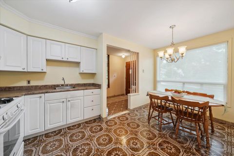 Photo 12 at 29 Seaton Drive, Aurora Highlands, Aurora