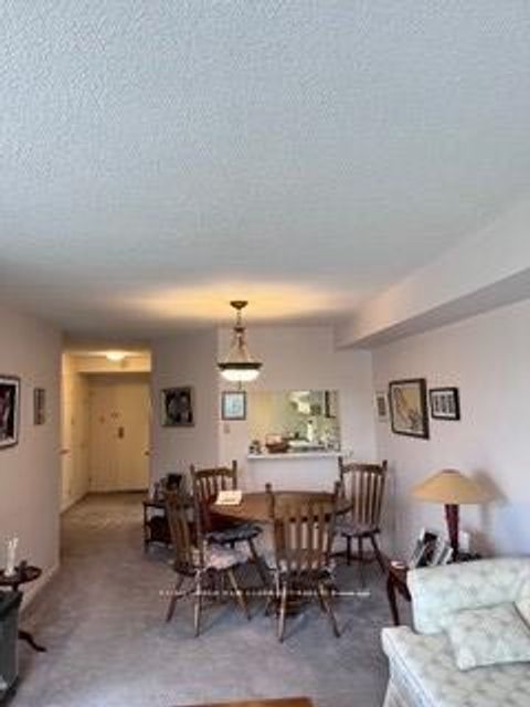 Photo 8 at 315 - 100 Arbors Lane, East Woodbridge, Vaughan