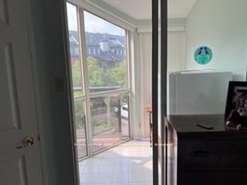 Photo 12 at 315 - 100 Arbors Lane, East Woodbridge, Vaughan