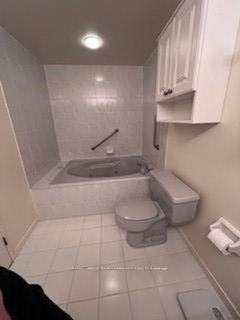 Photo 18 at 315 - 100 Arbors Lane, East Woodbridge, Vaughan