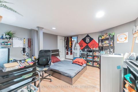 Photo 33 at 1005 Bathurst Street, Annex, Toronto