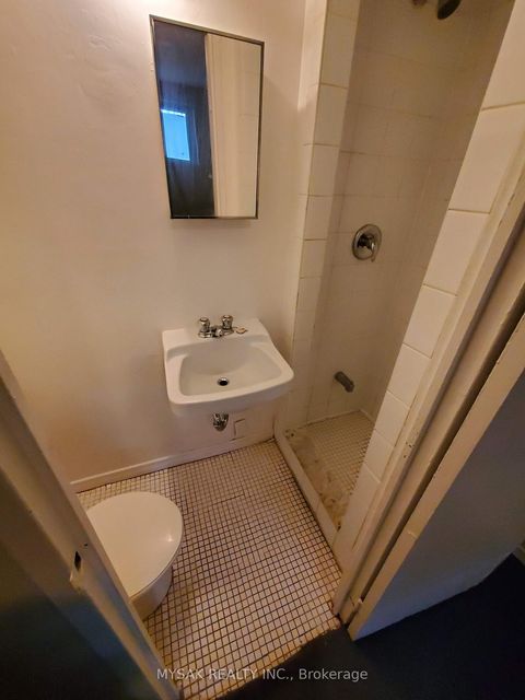 Photo 3 at 52 Dundonald Street, Yonge Corridor, Toronto