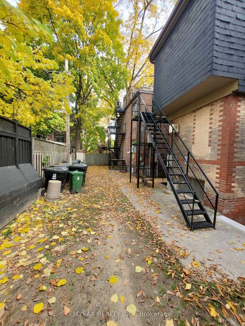 Photo 8 at 52 Dundonald Street, Yonge Corridor, Toronto