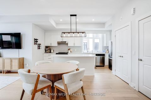 Photo 5 at 223 - 9570 Islington Avenue, Sonoma Heights, Vaughan