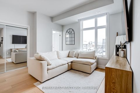 Photo 17 at 223 - 9570 Islington Avenue, Sonoma Heights, Vaughan