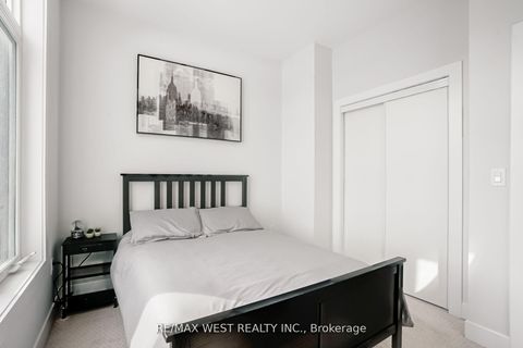 Photo 23 at 223 - 9570 Islington Avenue, Sonoma Heights, Vaughan