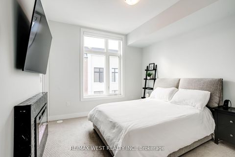 Photo 28 at 223 - 9570 Islington Avenue, Sonoma Heights, Vaughan