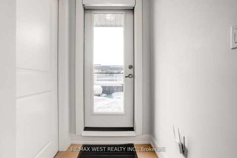 Photo 35 at 223 - 9570 Islington Avenue, Sonoma Heights, Vaughan