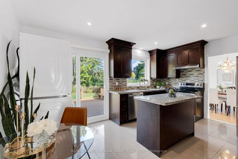 Photo 10 at 38 Whittaker Crescent, Bayview Village, Toronto