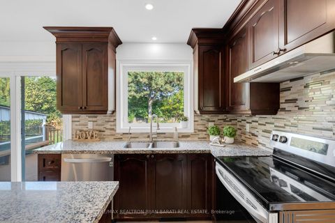 Photo 14 at 38 Whittaker Crescent, Bayview Village, Toronto