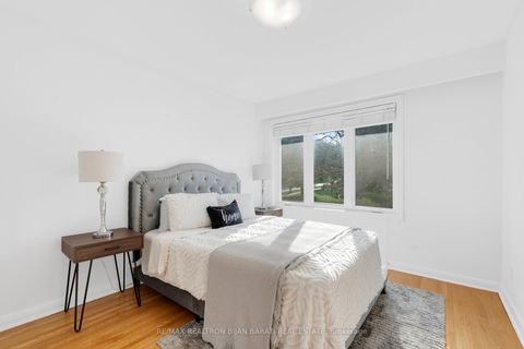 Photo 20 at 38 Whittaker Crescent, Bayview Village, Toronto