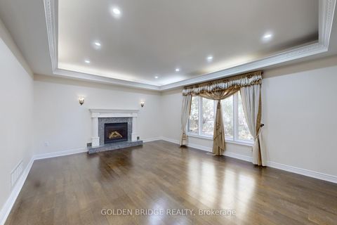 Photo 8 at 57 Cassandra Crescent, Bayview Hill, Richmond Hill