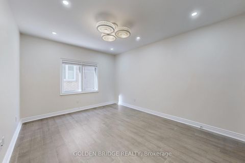 Photo 10 at 57 Cassandra Crescent, Bayview Hill, Richmond Hill