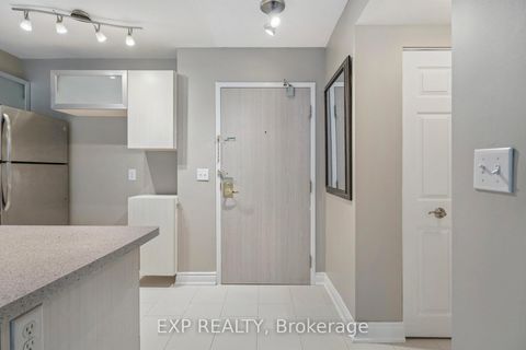 Photo 7 at 301 - 140 Dunlop Street E, City Centre, Barrie