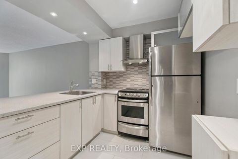 Photo 9 at 301 - 140 Dunlop Street E, City Centre, Barrie