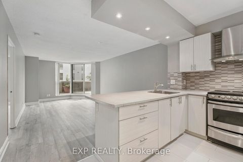 Photo 10 at 301 - 140 Dunlop Street E, City Centre, Barrie