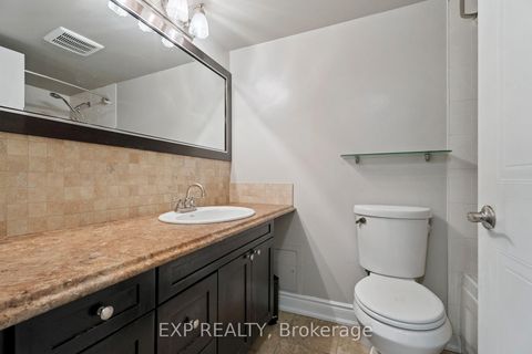 Photo 12 at 301 - 140 Dunlop Street E, City Centre, Barrie