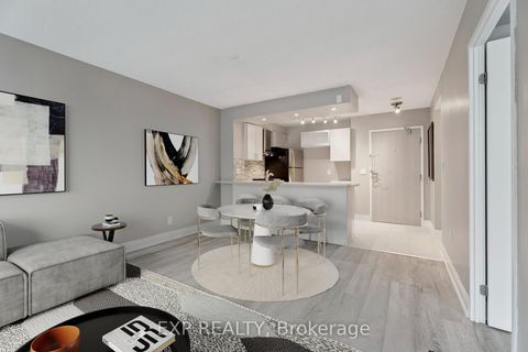 Photo 15 at 301 - 140 Dunlop Street E, City Centre, Barrie