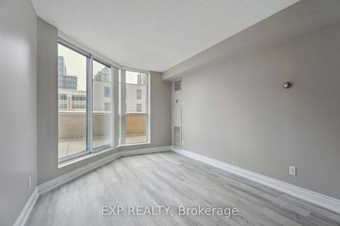 Photo 20 at 301 - 140 Dunlop Street E, City Centre, Barrie