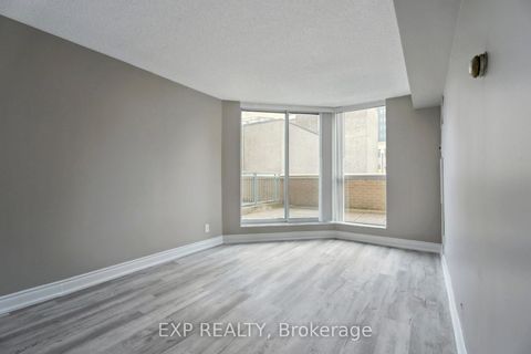 Photo 21 at 301 - 140 Dunlop Street E, City Centre, Barrie