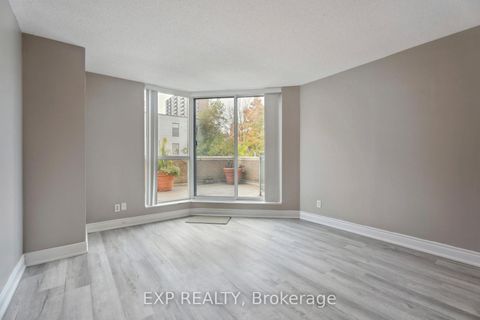 Photo 25 at 301 - 140 Dunlop Street E, City Centre, Barrie