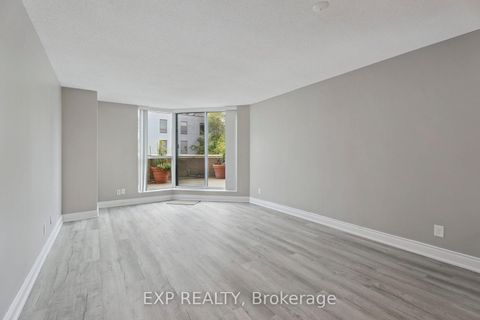 Photo 26 at 301 - 140 Dunlop Street E, City Centre, Barrie