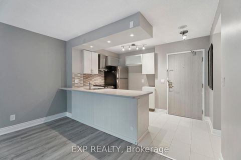 Photo 31 at 301 - 140 Dunlop Street E, City Centre, Barrie