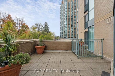 Photo 33 at 301 - 140 Dunlop Street E, City Centre, Barrie