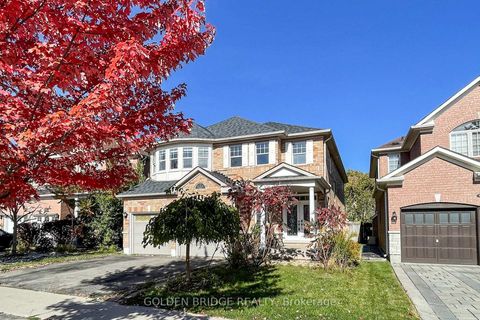 Photo 1 at 158 Worthington Avenue, Oak Ridges Lake Wilcox, Richmond Hill