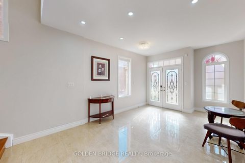 Photo 3 at 158 Worthington Avenue, Oak Ridges Lake Wilcox, Richmond Hill