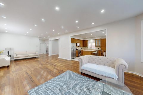 Photo 8 at 158 Worthington Avenue, Oak Ridges Lake Wilcox, Richmond Hill