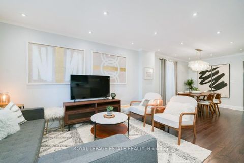 Photo 4 at 331 Scarborough Road, The Beaches, Toronto