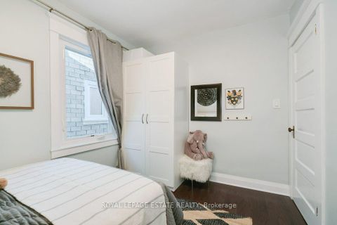 Photo 19 at 331 Scarborough Road, The Beaches, Toronto
