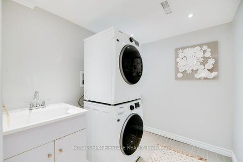Photo 30 at 331 Scarborough Road, The Beaches, Toronto