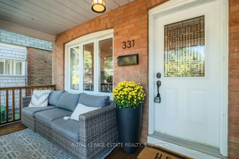 Photo 32 at 331 Scarborough Road, The Beaches, Toronto