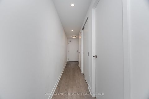 Photo 5 at 423 - 2720 Dundas Street W, Junction Area, Toronto