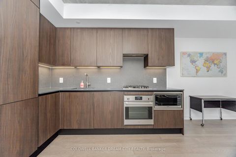 Photo 7 at 423 - 2720 Dundas Street W, Junction Area, Toronto