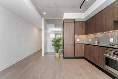 Photo 9 at 423 - 2720 Dundas Street W, Junction Area, Toronto