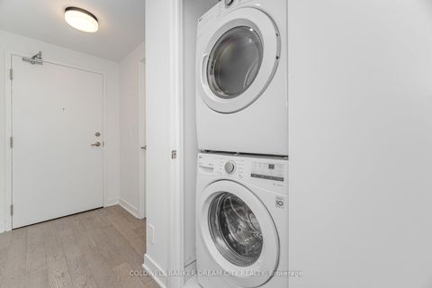 Photo 22 at 423 - 2720 Dundas Street W, Junction Area, Toronto