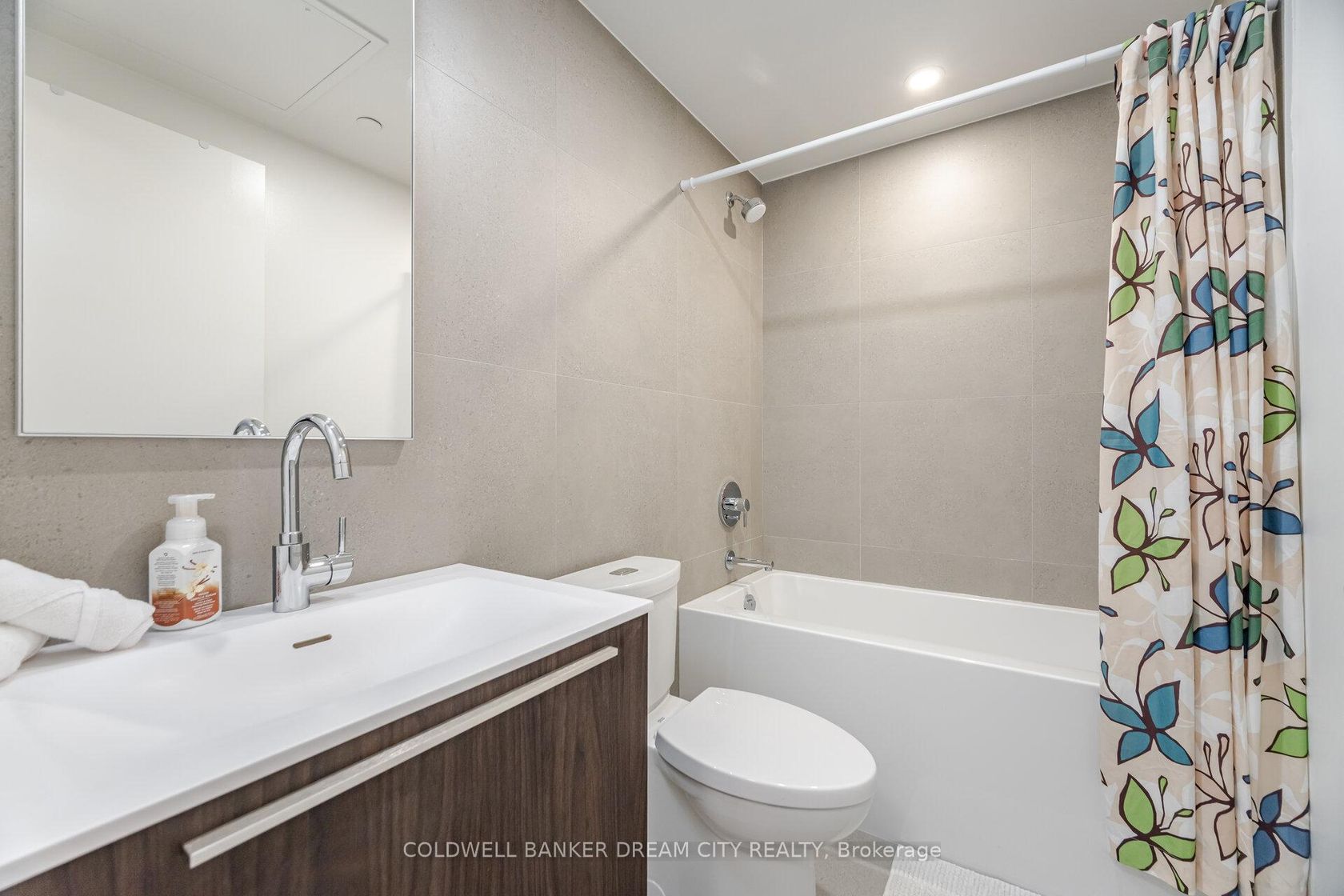 Photo 21 at 423 - 2720 Dundas Street W, Junction Area, Toronto Photo 21 at 423 - 2720 Dundas Street W, Junction Area, Toronto