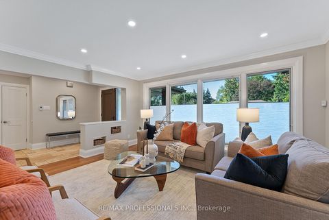 Photo 4 at 19 Palace Arch Drive, Rosethorn, Toronto