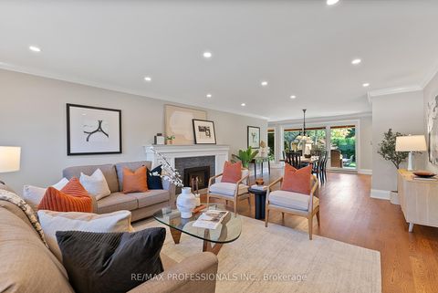 Photo 8 at 19 Palace Arch Drive, Rosethorn, Toronto