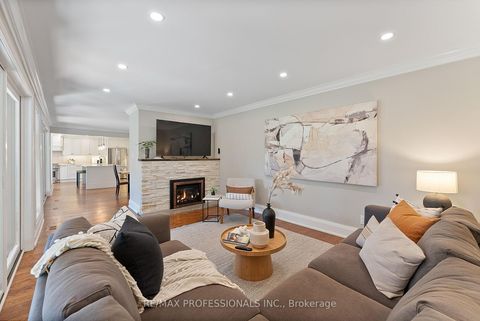 Photo 19 at 19 Palace Arch Drive, Rosethorn, Toronto