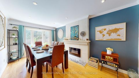 Photo 2 at 19 Lillooet Crescent S, North Richvale, Richmond Hill