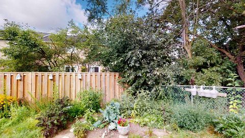 Photo 12 at 19 Lillooet Crescent S, North Richvale, Richmond Hill