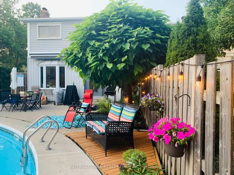 Photo 26 at 19 Lillooet Crescent S, North Richvale, Richmond Hill